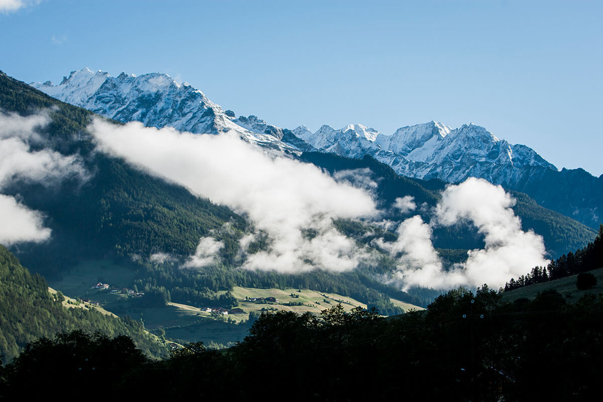 Über die Pässe der Alpen